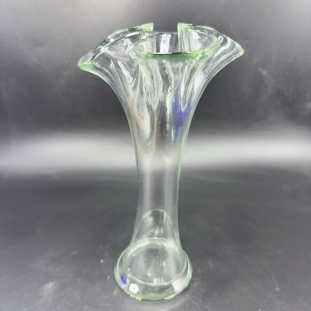 Vintage 1980s Clear Art Glass Vase Swung Vase‎ Wavy Edges Glass Bud Vase Decor